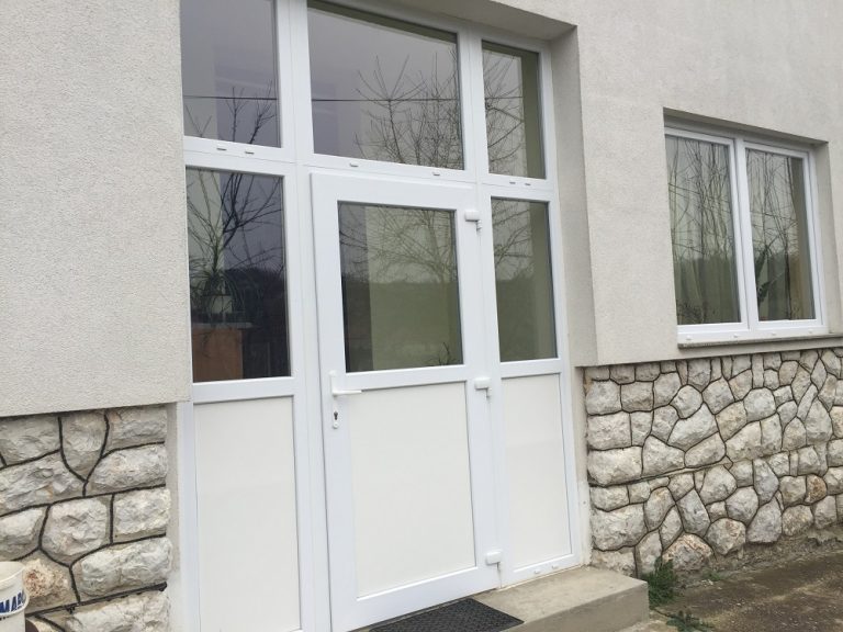 bejárati ajtó, műanyag bejárati ajtó, beltéri ajtó, műanyag beltéri ajtó, uPVC ajtó, műanyag ajtó