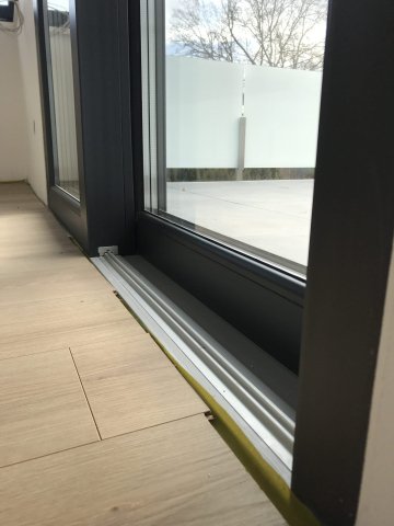 antracit emelő toló süllyeszthető küszöb, aluplast ideal 8000, prémium nyílászáró