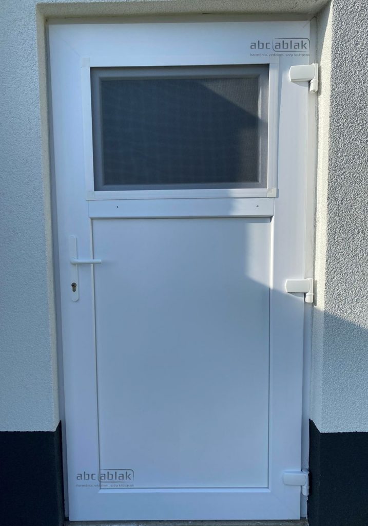Aluplast bejárati ajtó, bejárati ajtó, bejárati ajtók, fa bejárati ajtó, borovi fa bejárati ajtó