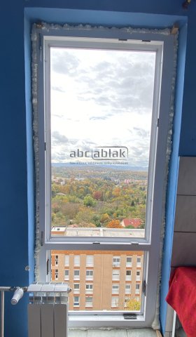 panel ablak