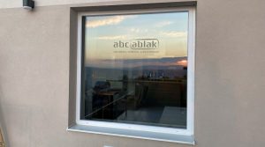 műanyag ablak gyártása, műanyag nyílászáró