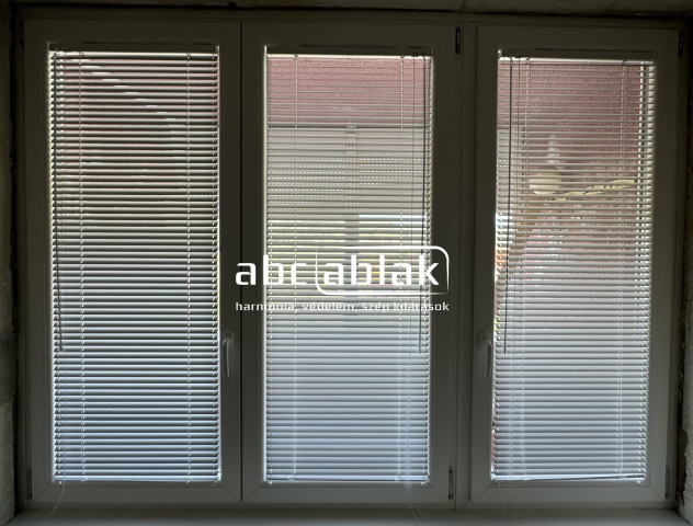 Reluxa csere, műanyag ablakra szerelt reluxa